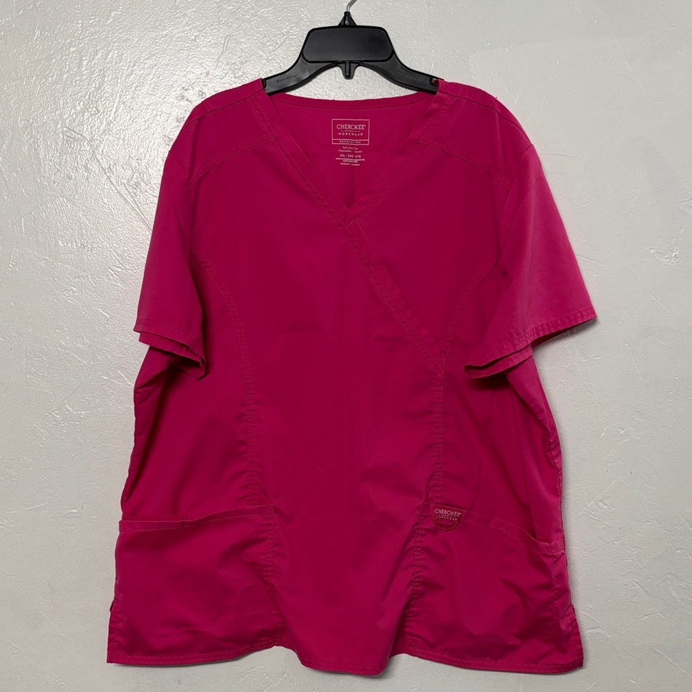 Cherokee Women's Fuchsia Short Sleeve Top